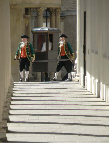 Entering the Colonnade